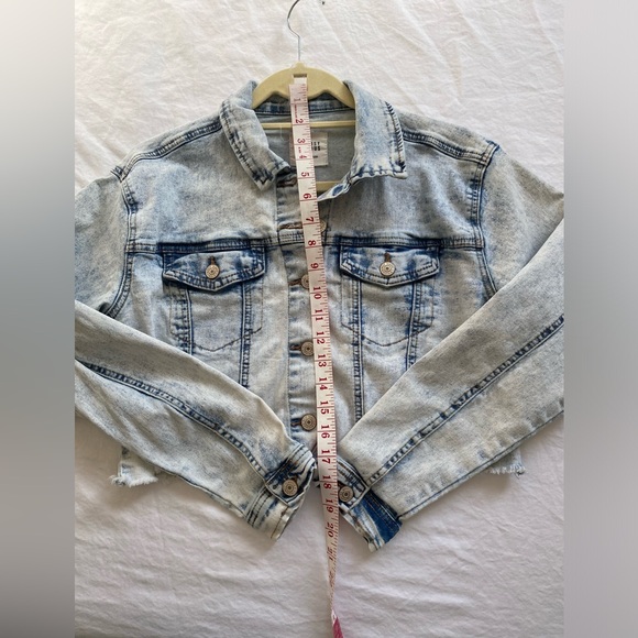 Almost Famous - Women’s Denim Jacket Size S - Picture 5 of 6